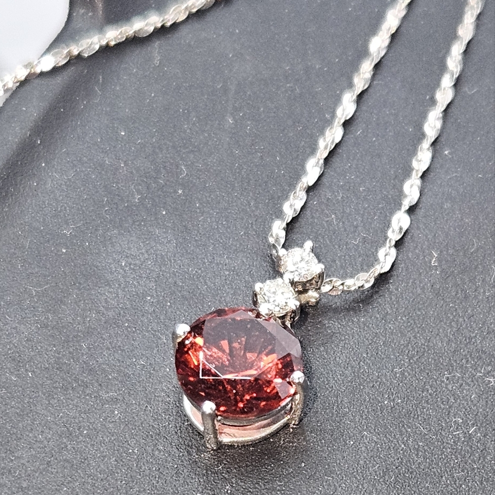 18K PLATINUM WHITE GOLD 1.42CTTW GARNET & DIAMOND NECKLACE